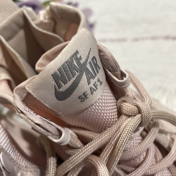 Nike SF Air Force 1 MidSilt Red Canvas Mid Top Sneakers - Picture 5 of 11